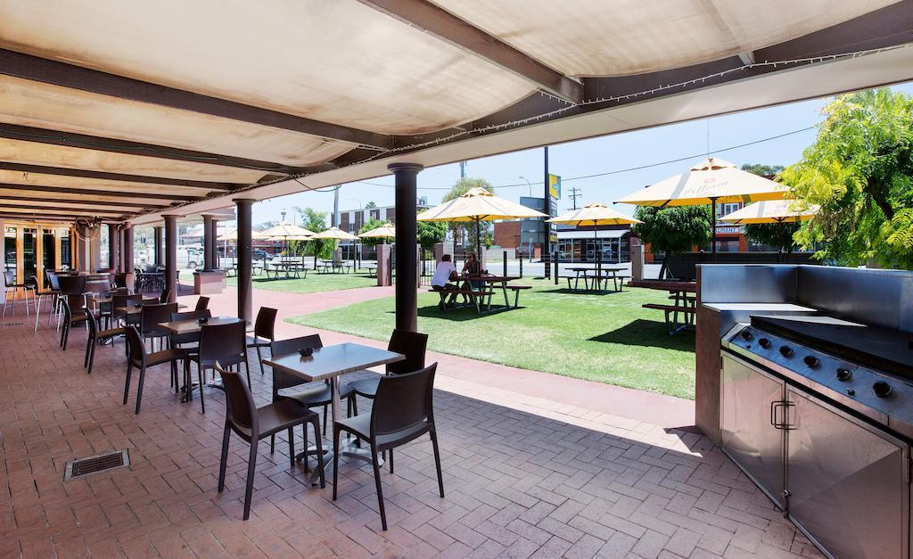 Boomerang Hotel Lavington Zewnętrze zdjęcie