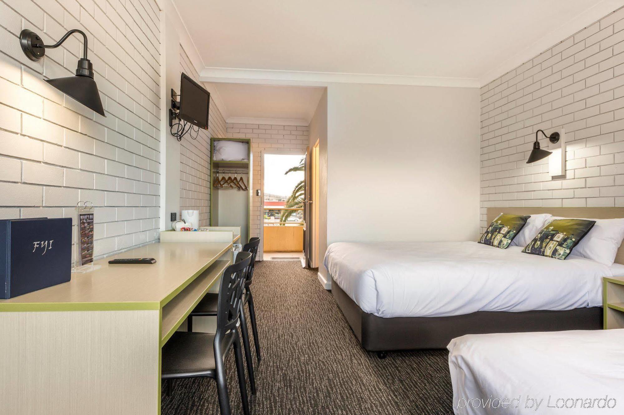 Boomerang Hotel Lavington Zewnętrze zdjęcie